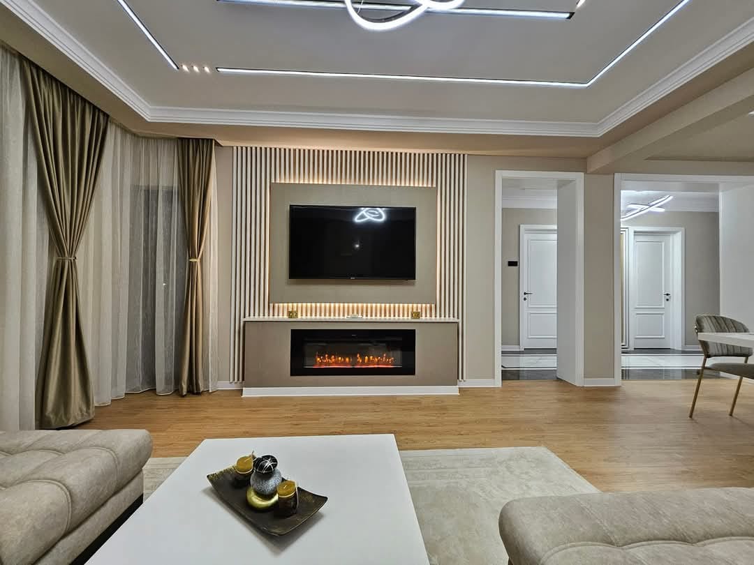 Semineu Electric Incorporabil de Perete cu Sunet, WI-FI incorporat, 7 culori si 5 nivele de intensitate a flacarilor (YF-4802WERB-I)